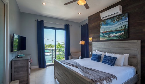 Condo, 2 Bedrooms, Private Pool, Beachfront