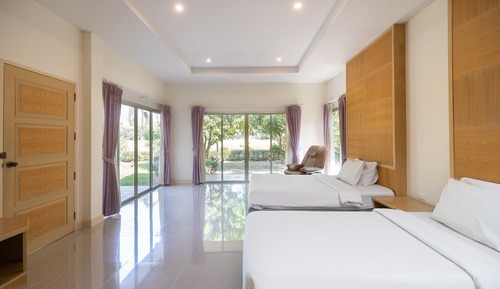 House, 3 Bedrooms, Terrace
