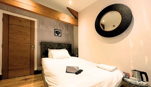 Basic Double Room, Ensuite