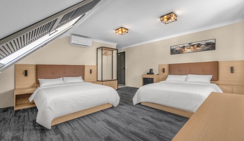 Deluxe Double Room, 2 Queen Beds