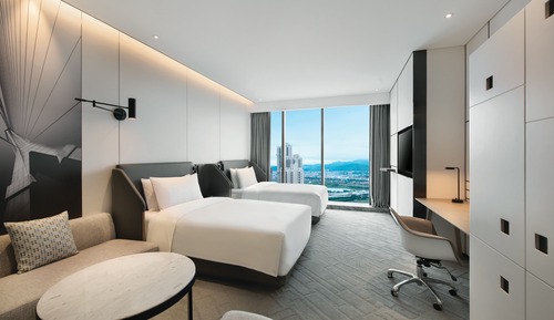 Standard Room, 2 Double Beds, River View