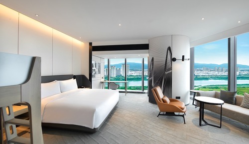 Junior Suite, Multiple Beds, River View