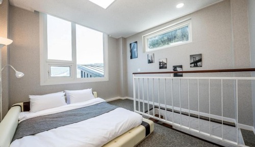 Room (Duplex-Pool Villa 03)