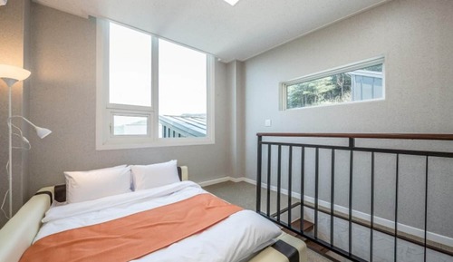 Room (Duplex-Pool Villa 02)