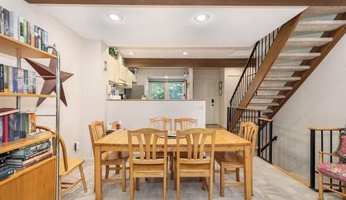 Studio (2 Bedrooms)