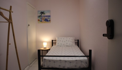 Single Private Share Bathroom (International & interstate guests only)
