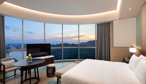 Premium Room, 1 King Bed, Club Lounge Access, River View