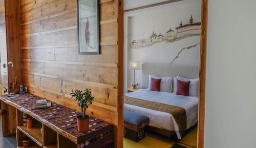 Premier Room