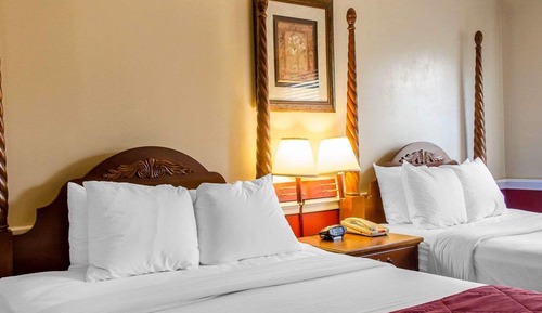 Room, 2 Queen Beds, Accessible, Non Smoking