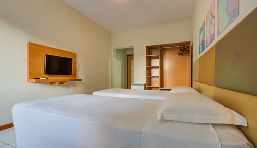 Quarto Twin Standard