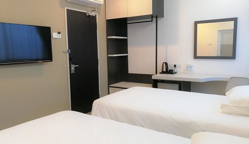 Deluxe Twin Room