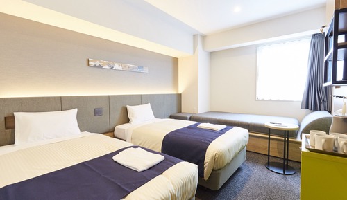 Corner Twin Room with Sofabed, Non Smoking