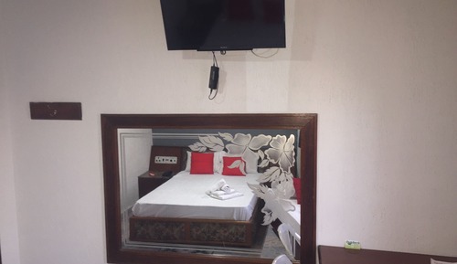 Triple Room, Multiple Beds