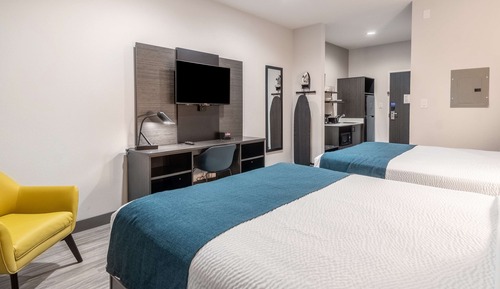 Deluxe Room, 2 Queen Beds, Non Smoking, Kitchenette