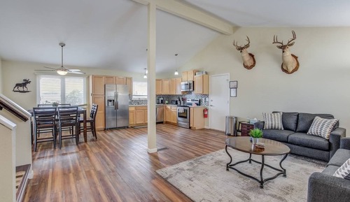 House (4 Bedrooms)