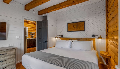 Deluxe Cabin