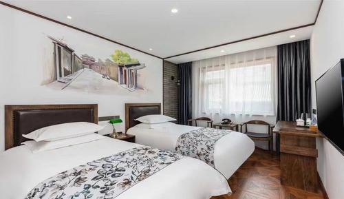 Standard Twin Room