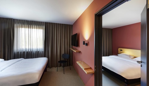 Standard Suite, 2 Double Beds, Connecting Rooms (Family)