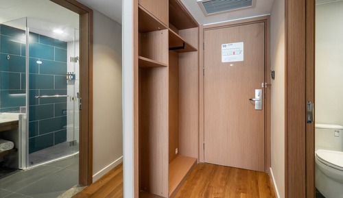 Standard Room, 1 King Bed, Mountain View