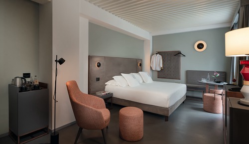 Romantic Studio Suite