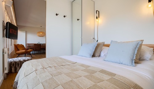 Apartment (2 Bedrooms)
