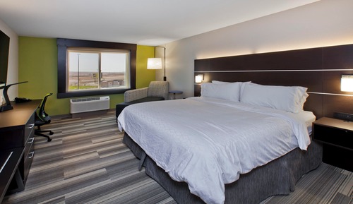 Standard Room, 1 King Bed