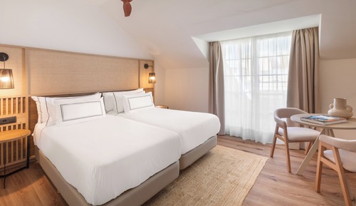 Premium Room (with Views)
