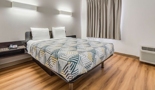 Standard Room, 1 Queen Bed, Non Smoking