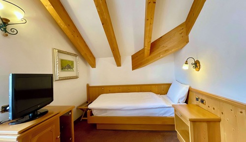 Standard Room, 1 Twin Bed, Balcony, Mountain View