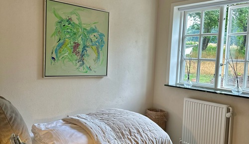 Single Room, Shared Bathroom