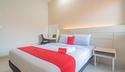 Double Room (Reddoorz)