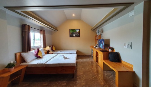 Lake View Room