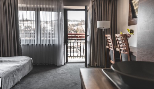 Deluxe Studio Suite