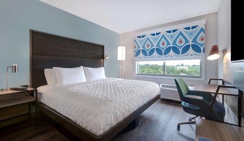 Room, 1 King Bed, Accessible (Hearing)