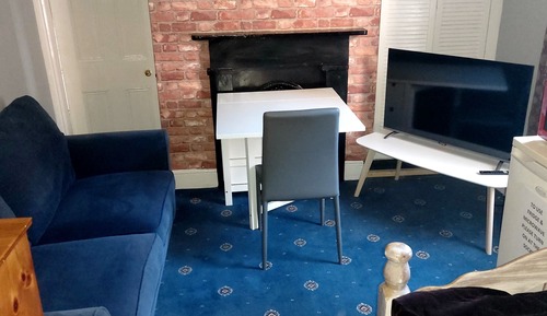 Basic Shared Dormitory, Women only