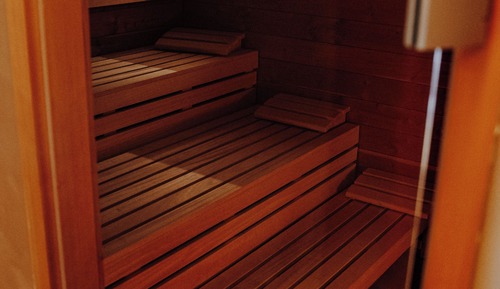Honeymoon Suite