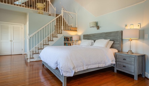 Cassius Room in Nicholas Ball Cottage