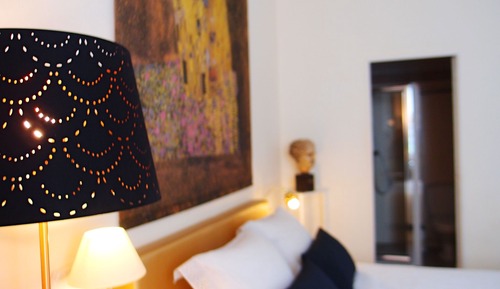 Double Room (Le Baiser)