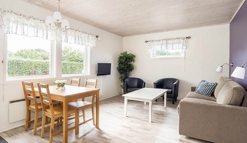 Cabin (Fornöstuga)