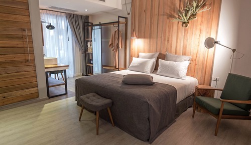 Deluxe Double Room with Balcony 