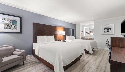 Standard Room, 2 Queen Beds, Non Smoking