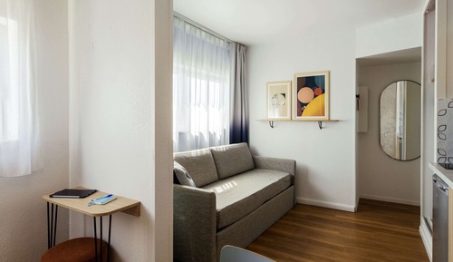 Studio, Multiple Beds