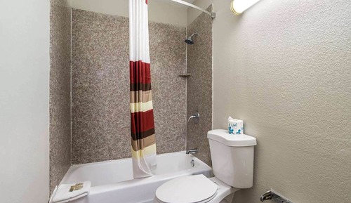 Deluxe Room, 2 Queen Beds, Non Smoking