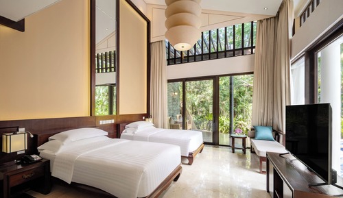 Lagoon Pool Villa