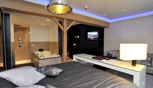 Superior Suite, Multiple Beds (Theme)