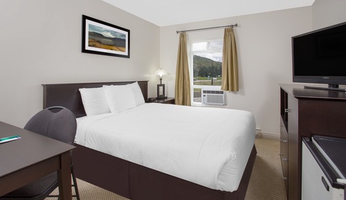 Standard Room, 1 Queen Bed