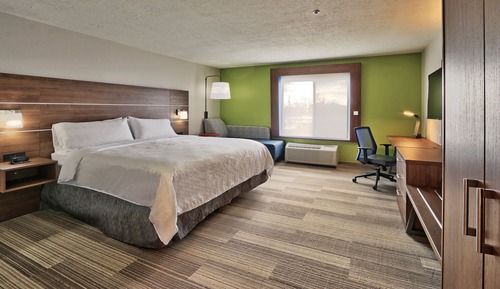 Suite, 1 King Bed, Roll-in Shower (Comm, Mobil, Roll Shwr)