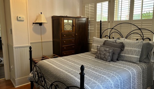 Standard Double Room, Private Bathroom (Back Roads & Overlooks)