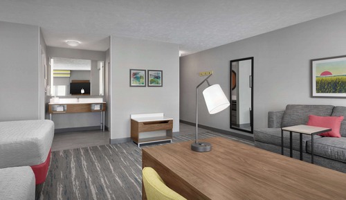 Suite, 2 Queen Beds, Non Smoking