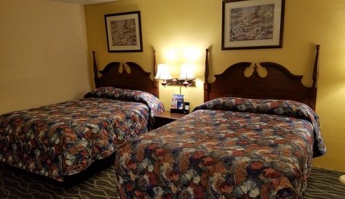 Double Room Single Use, 2 Double Beds, Smoking